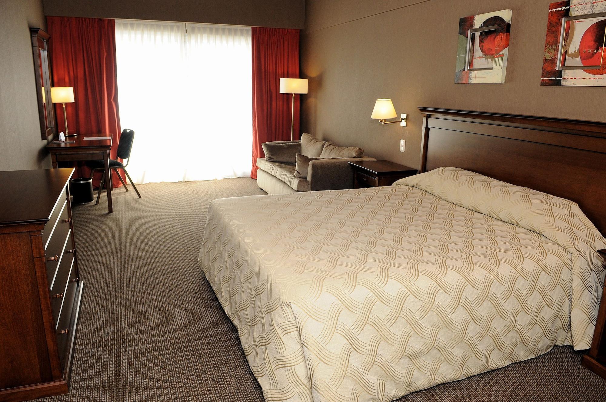 Howard Johnson By Wyndham Resort Pilar Pilar  Exterior photo